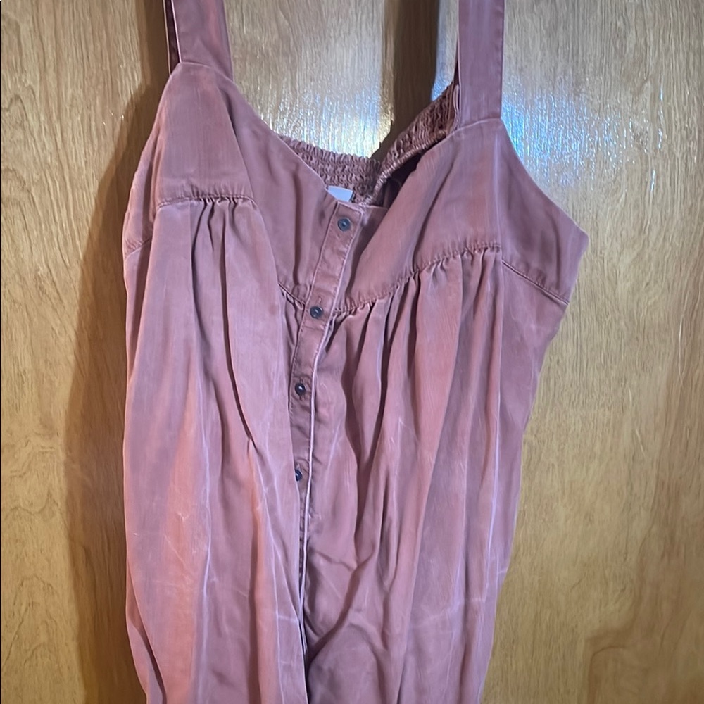 Rust Sleeveless Button-Down Tank Top